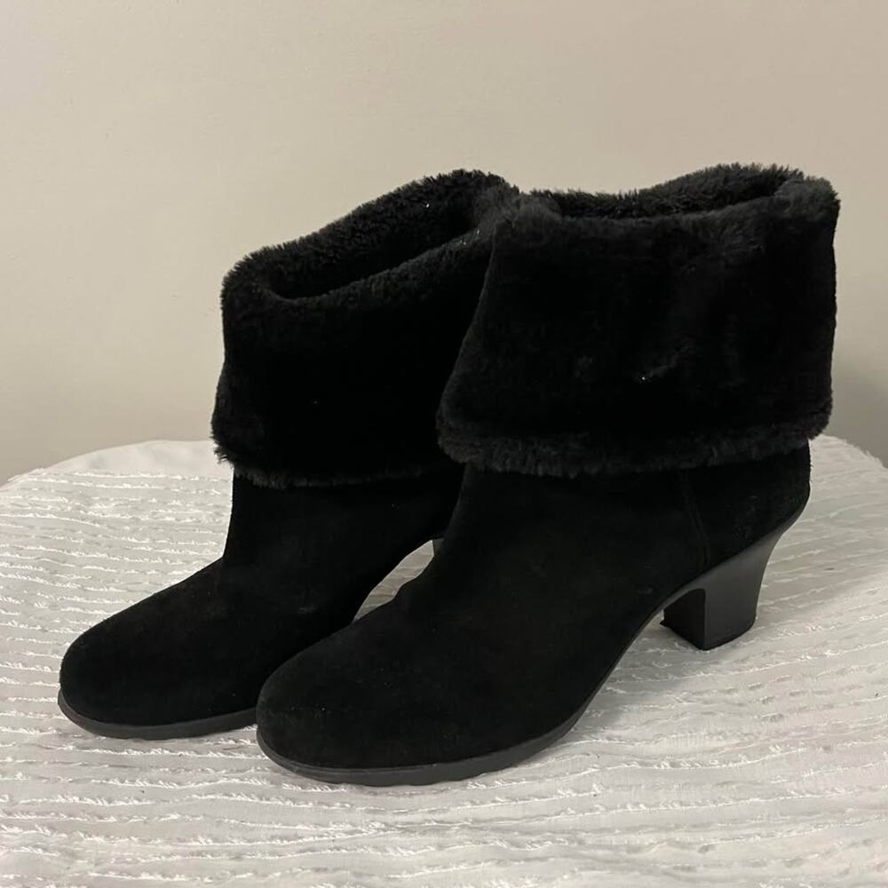 Anne Klein Sport Black Faux Fur Fold Over Heeled Ankle Winter Boots Size 9M